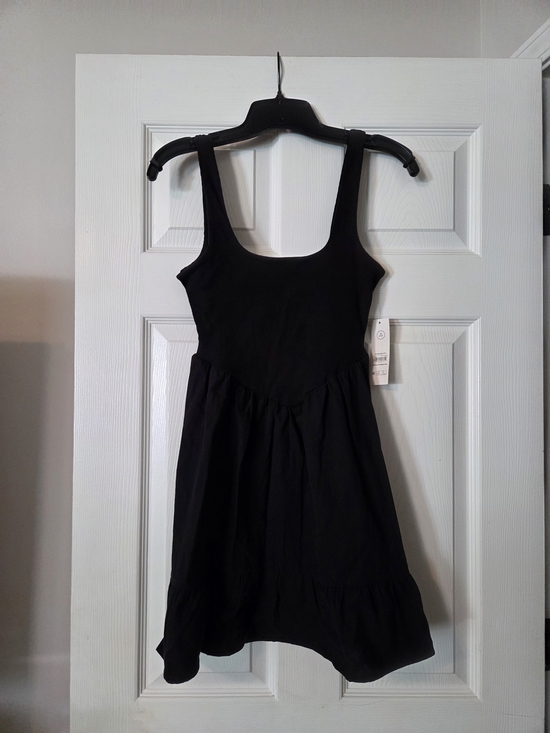 No Boundaries Dresses & Skirts - No Boundaries Black Sleeveless Midi Dress